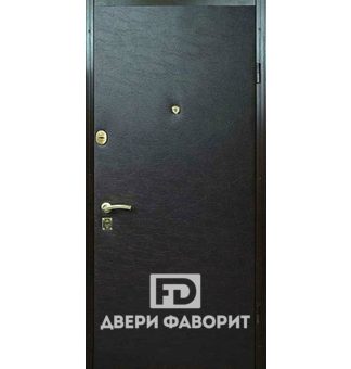 Недорогая входная дверь (винилискожа)