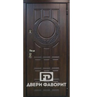 Входная парадная дверь в коттедж с терморазрывом