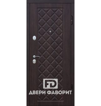 Входная уличная дверь с отделкой винорит
